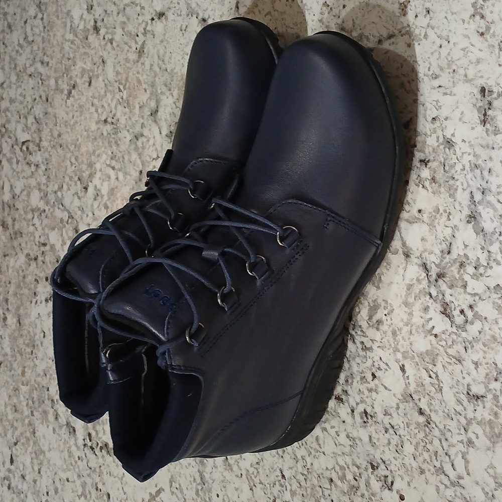 Propet Delaney Leather Boots..10